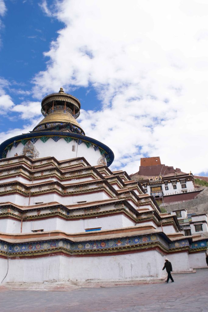 O prédio em forma de mandala do Gyantse Monastery, um dos mais lindo do budismo tibetano, que fica em Shigatse.