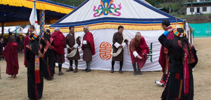 O Butão tem vários festivais durante o ano, tente conciliar a data da sua viagem para viver pelo menos uma vez essa experiência louca!