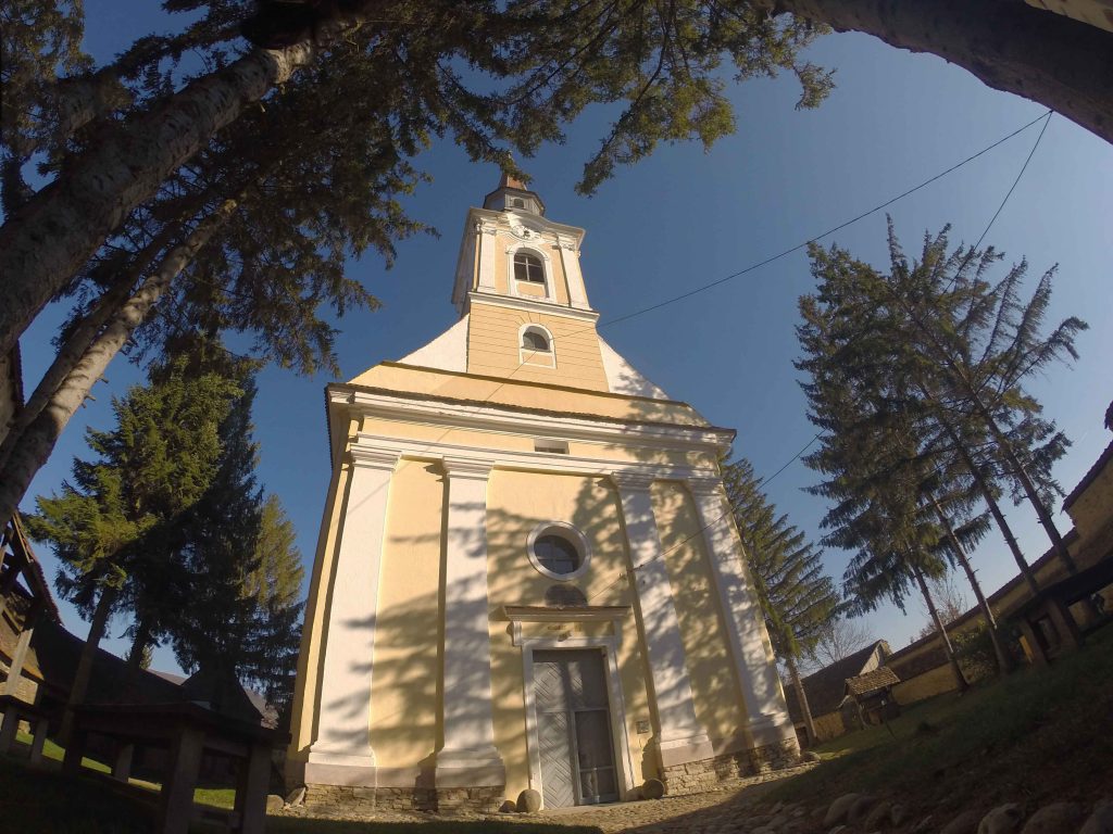 O que visitar na Transilvânia: igreja luterana de Crit.