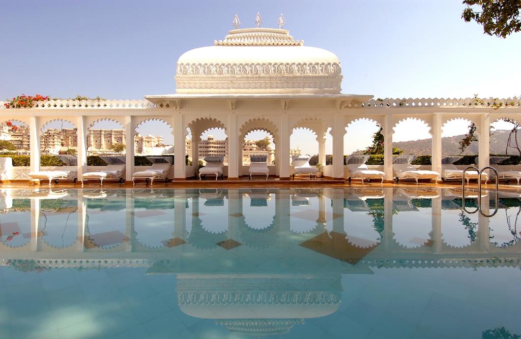 Esplendor do Hotel Taj Lake Palace, em Udaipur Índia.