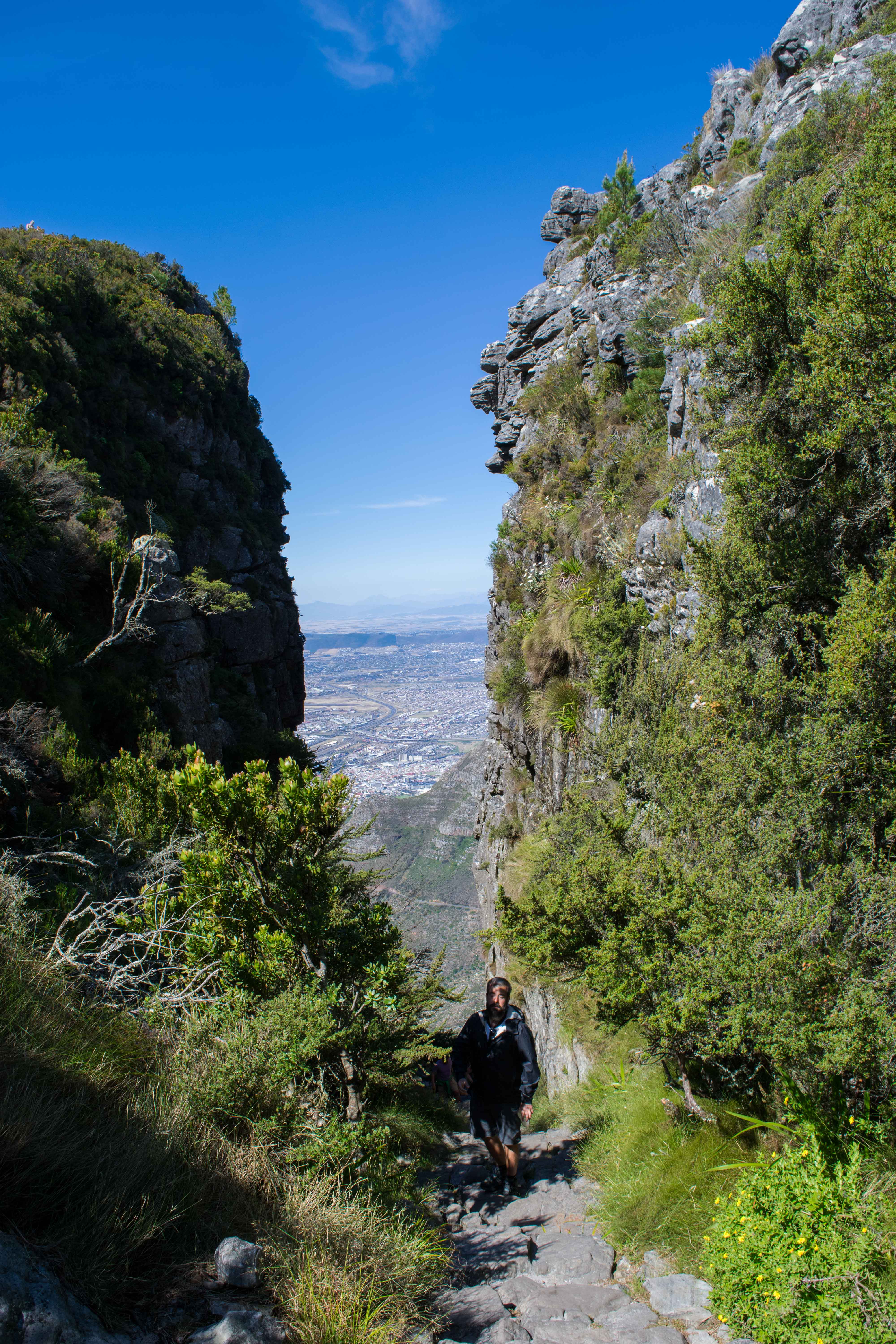 Trecho da trilha pelo Platerklig Gorge na Table Mountain.