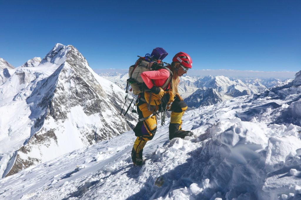 Karina Oliani nos Himalaias. Quem chegou ao topo do Everest
