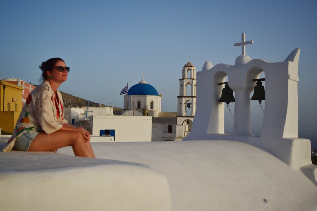 Fim de tarde em Pyrgos, um lugar de paz em Santorini.